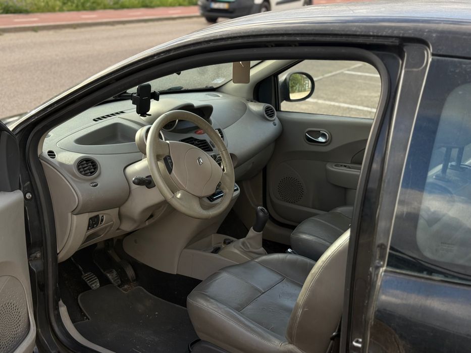 Renault Twingo 1.5 dci Initiale apenas 142.000