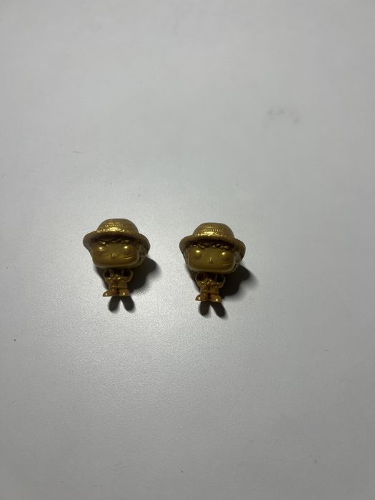 Золотий луффі з колекції kinder joy x one piece