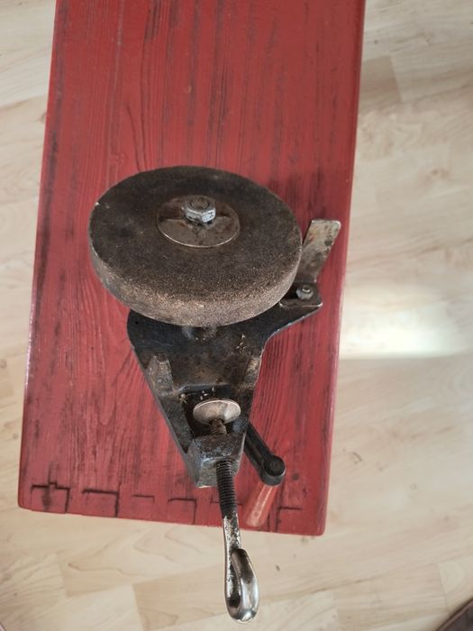 Stara szlifierka ręczna