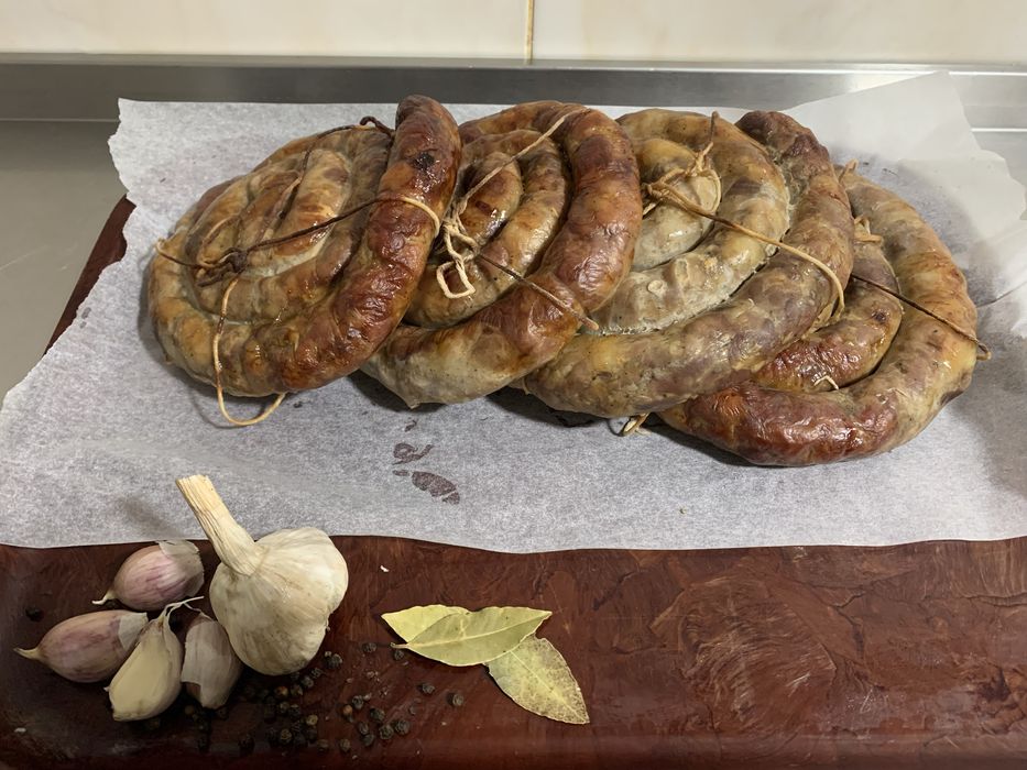 Домашні ковбаси, ковбаски гриль