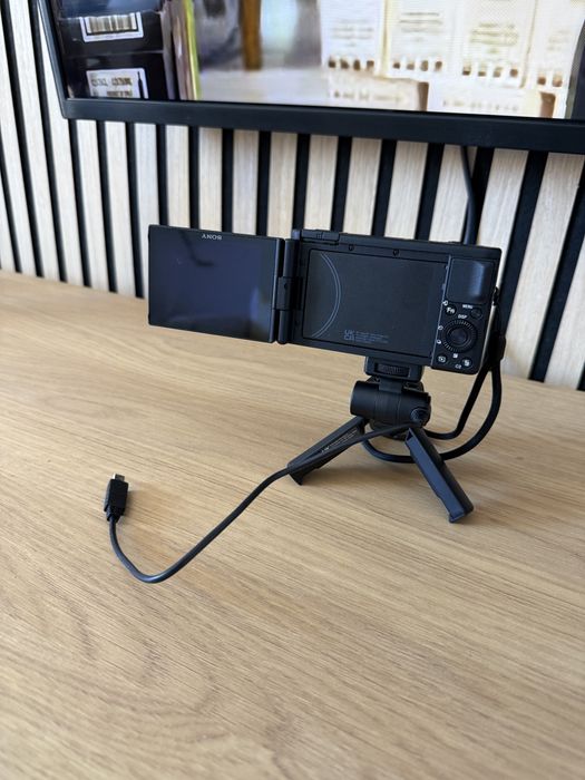 Camera Sony ZV-1 + Tripé