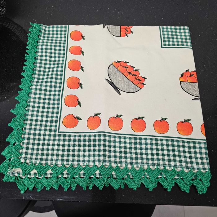 Toalha de Centro de Mesa c/ Croché