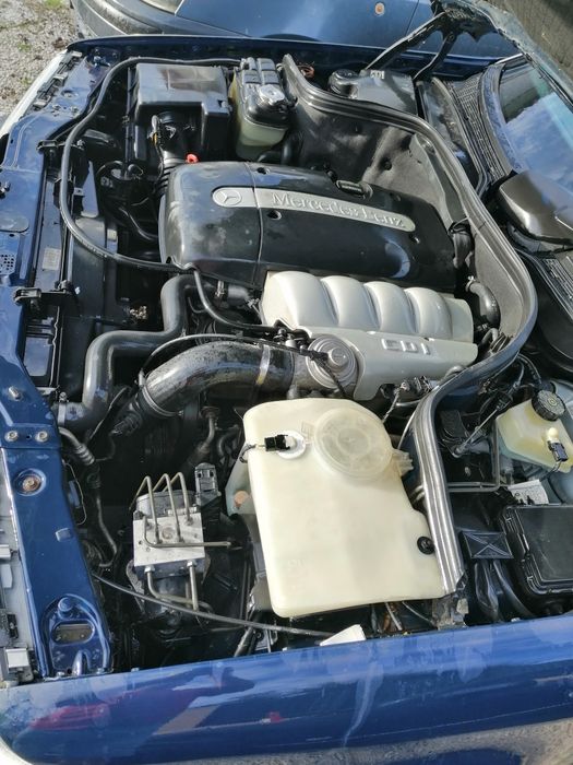 Para peças Mercedes C220 CDi ano 1999 todo o tipo de material disponív