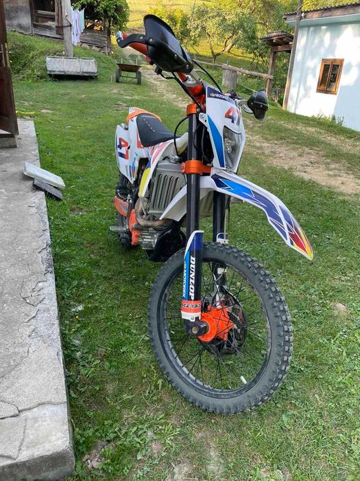 продам мотоцикл профакторі 300