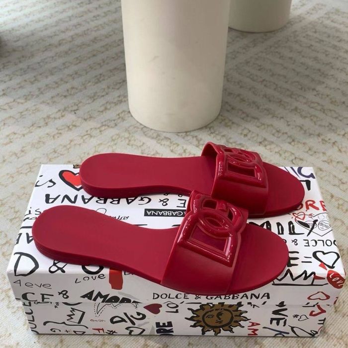 Наявність Шльопанці Dolce&Gabbana / шльопки Dolce&Gabbana