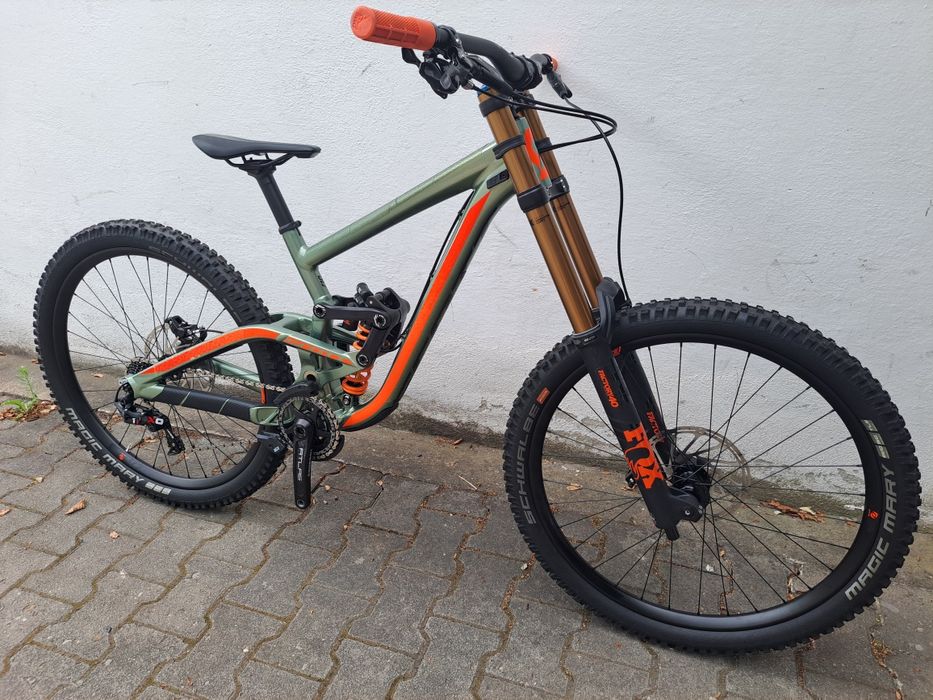 Mountain Bike 2017 Scott Gambler 720 Gambler 710 Scott Gambler