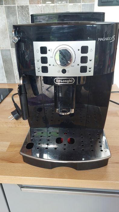 Ekspres do kawy DeLonghi Magnifica S