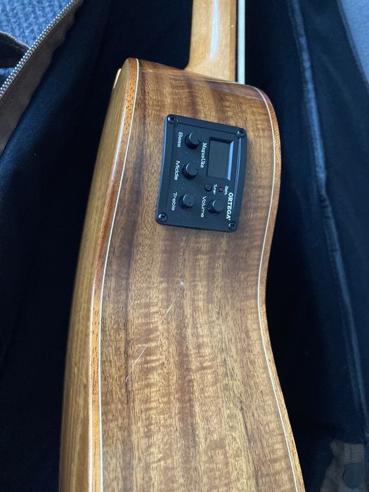 Ukulele basowe Ortega Caiman-BS-GB/ ZAMIANA