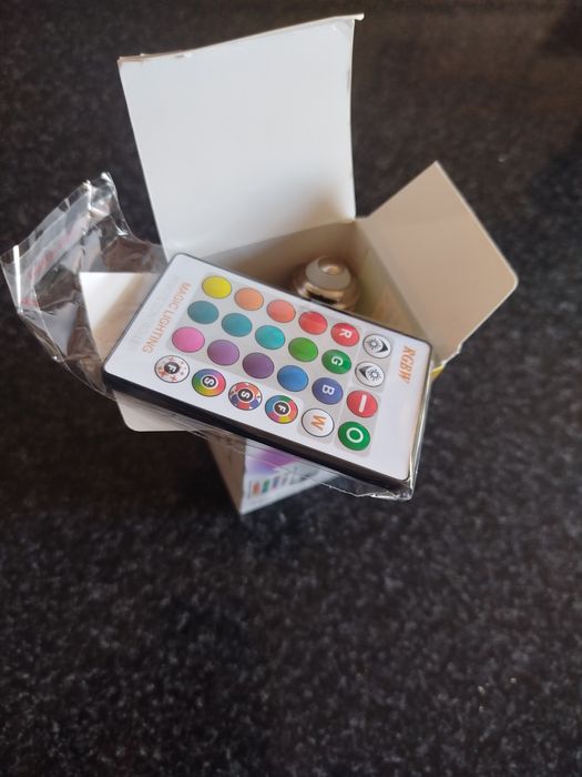 Lâmpada led bulb c/controle remoto