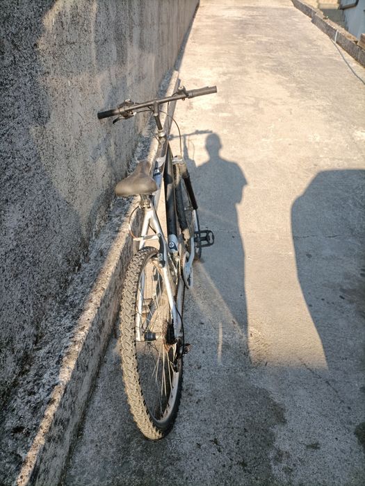 Bicicleta em alumínio siala bike montain