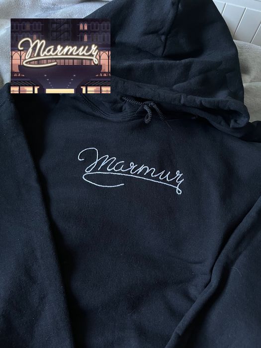 Czarna bluza z kapturem marmur taco hemingway