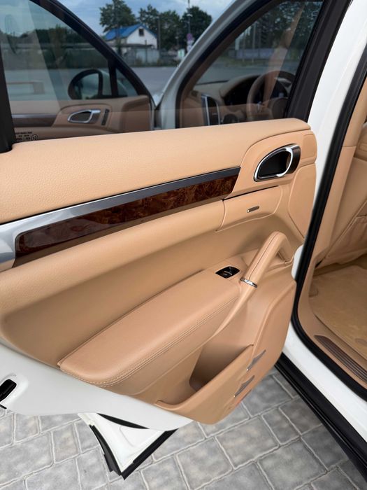 Продам Porsche Cayenne 958 | 3.6 бензин | Без пневмопідвіски