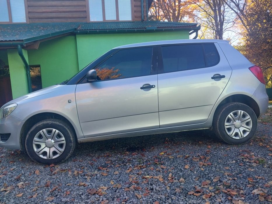 Автомобіль шкода фабія