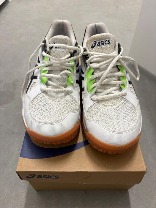 Buty halowe Asics praktycznie nowe