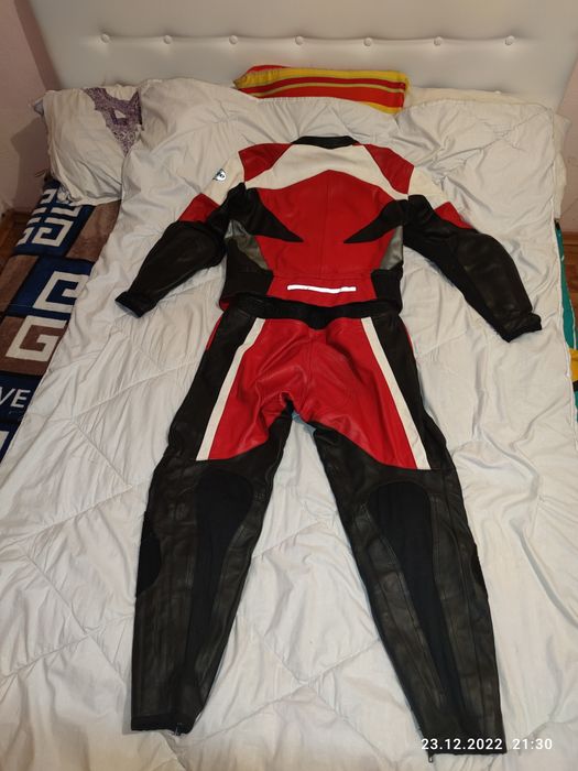 Продам мотокомбінезон!