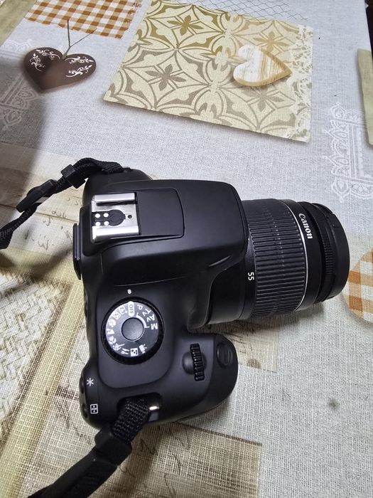 Vendo máquina fotográfica Canon 4000D