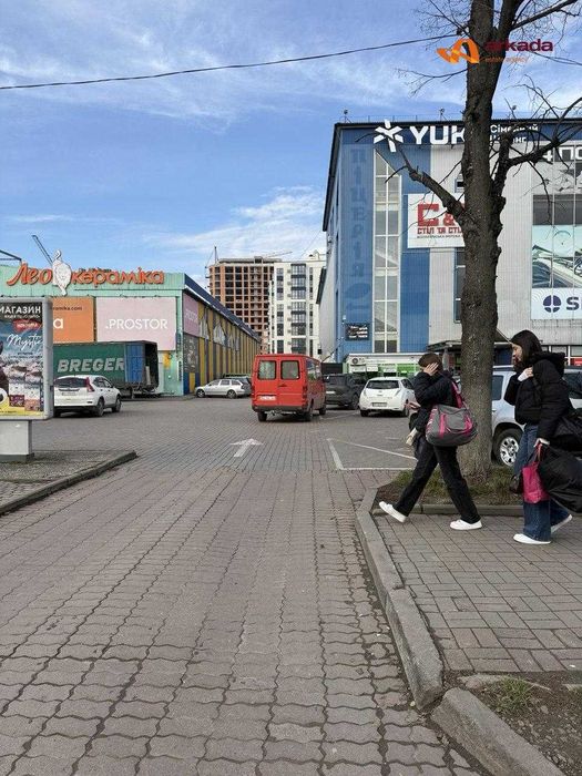 Оренда приміщення біля Сільпо на вулиці Мазепи. 653м2.