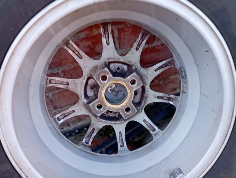 Opony letnie z felgami