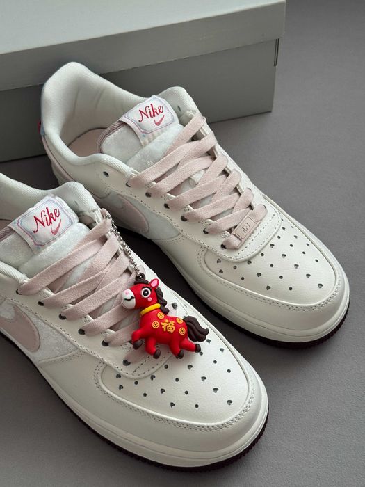Женские кроссовки Nike Air Force 1 Low Valentine's Day 36-41 Хит Весны