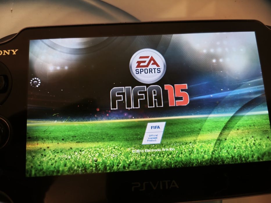 Consola Sony PsVita + Cartas + FIFA 15