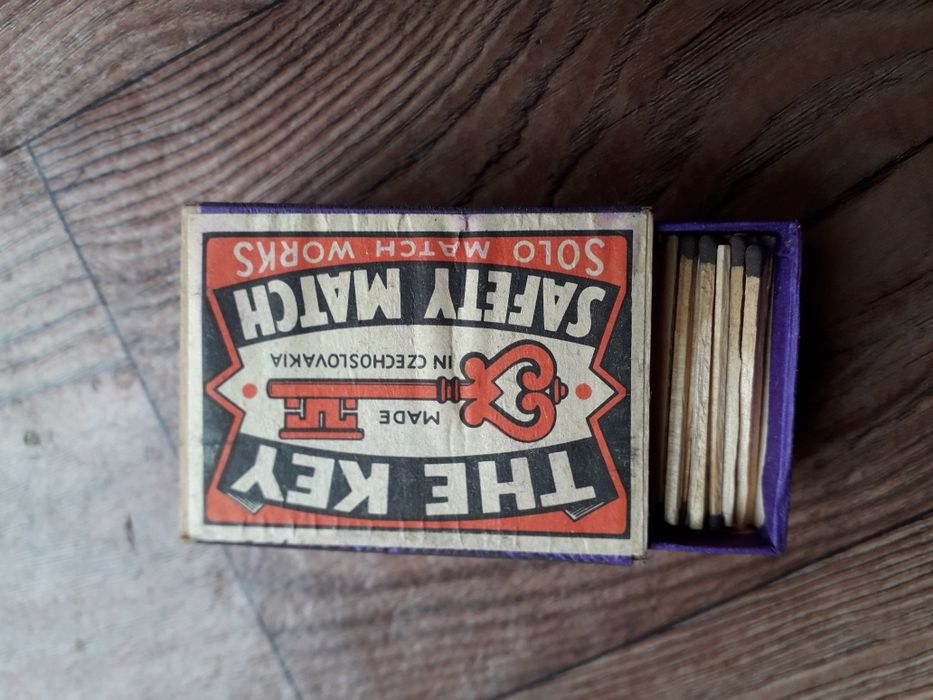 Коробка з сірниками