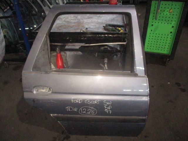 Porta trás direita FORD Escort VI Sedan (GAL, AFL)