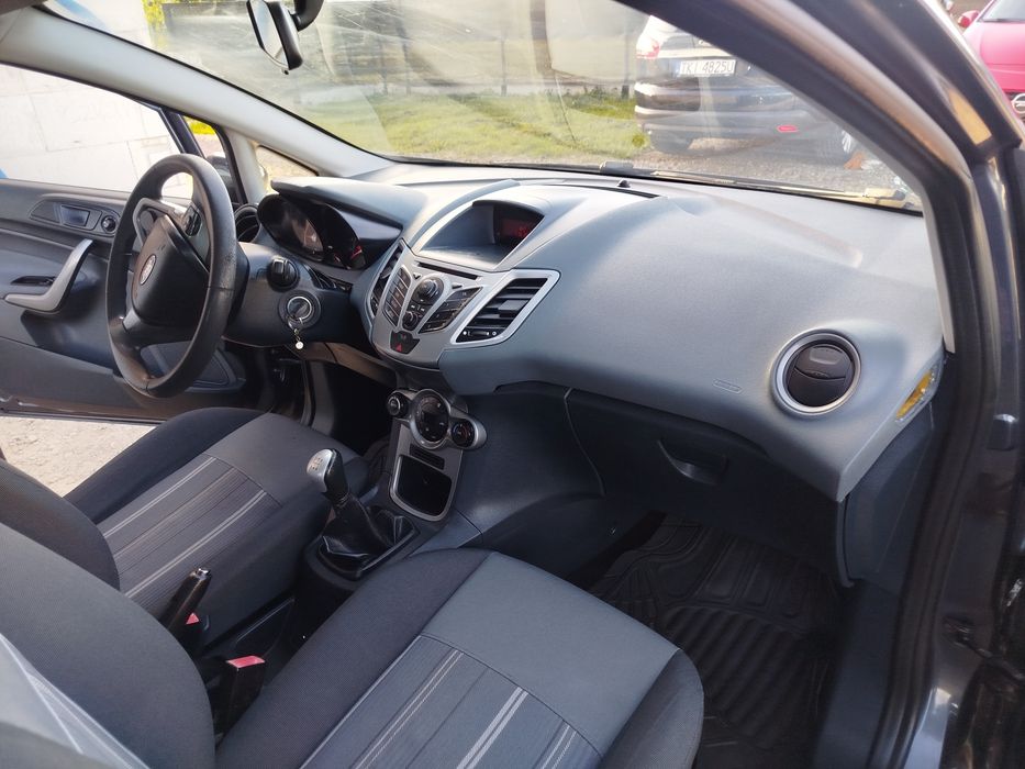 Ford Fiesta 1.25b 82km brak rdzy oryginał !!!