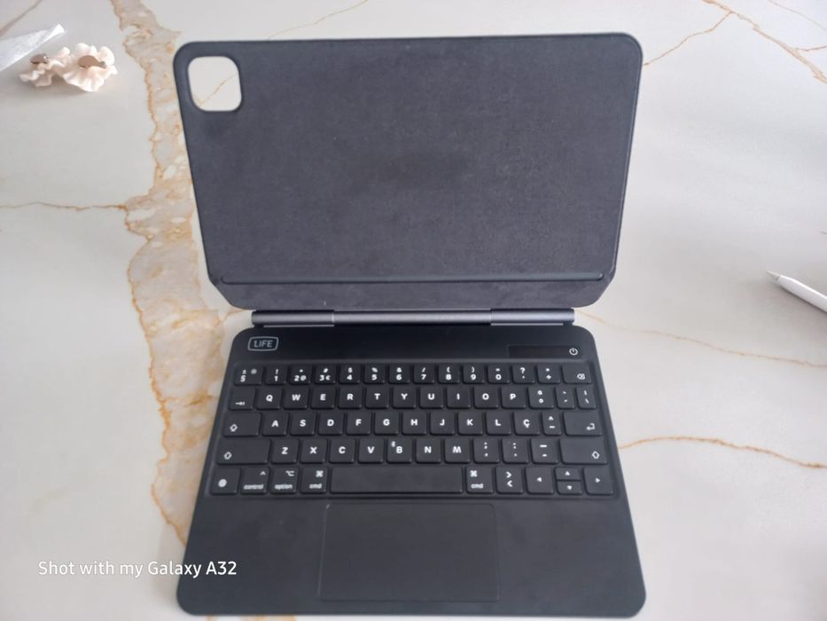 iPad Air + Apple Pen + Teclado