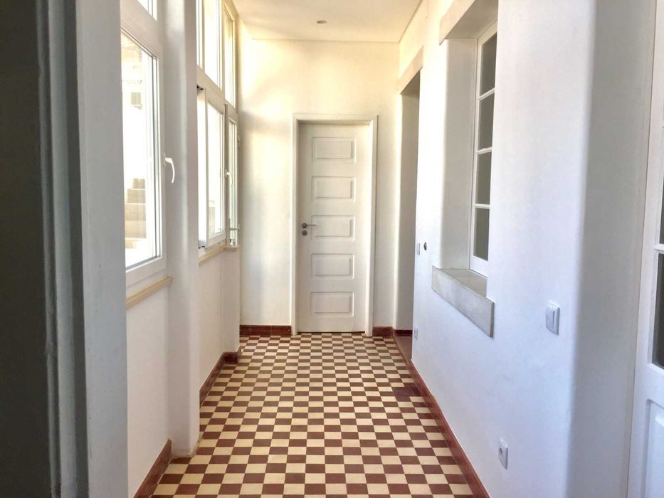 Arrendo apartamento T3+1 muito central em Santarém