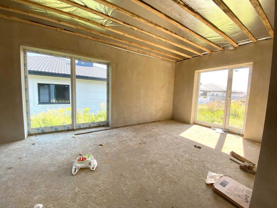 Будинок в престижному районі з гаражем Бармаки