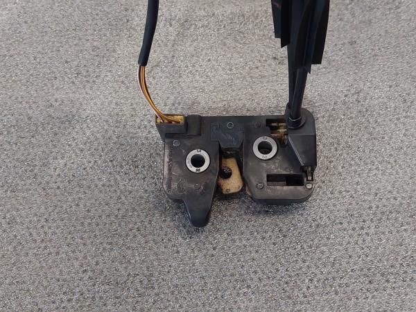 Fechadura / fecho da mala FORD Fiesta V Van