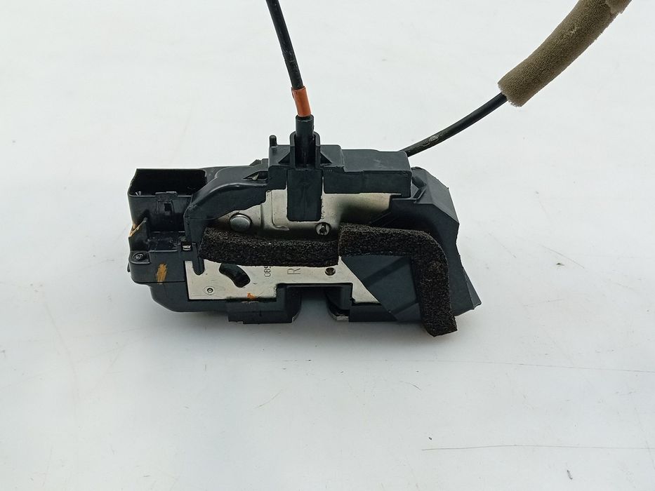 Fechadura / fecho porta trás direito NISSAN Qashqai II (J11)