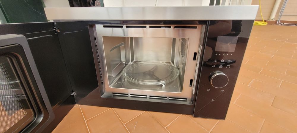 Microondas AEG encastre