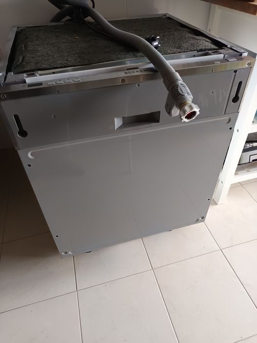 Máquina de Loiça usada Beken