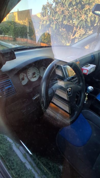 Honda stream 2.0 DOHC  i-vtec (rn3)