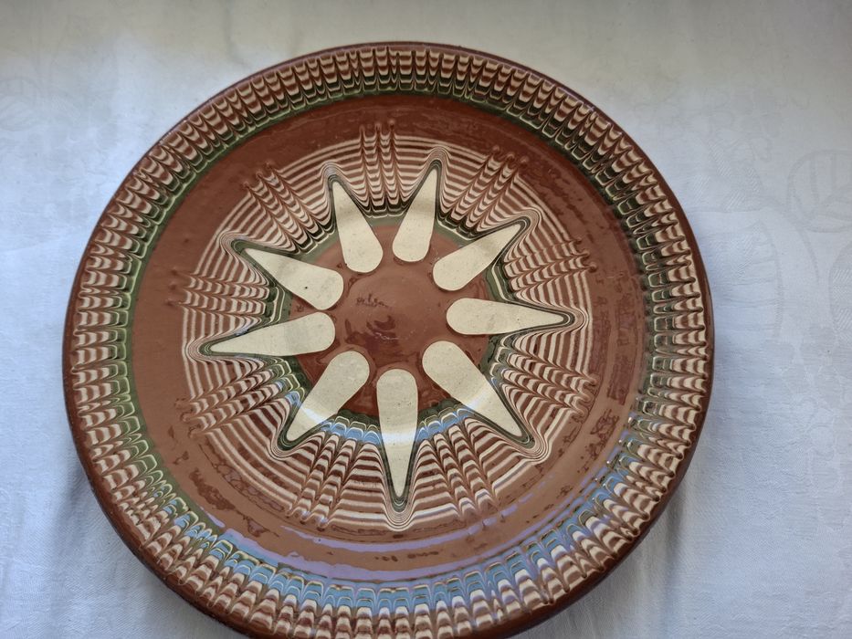 Ceramiczny talerz recznie malowany-vintage Bulgaria
