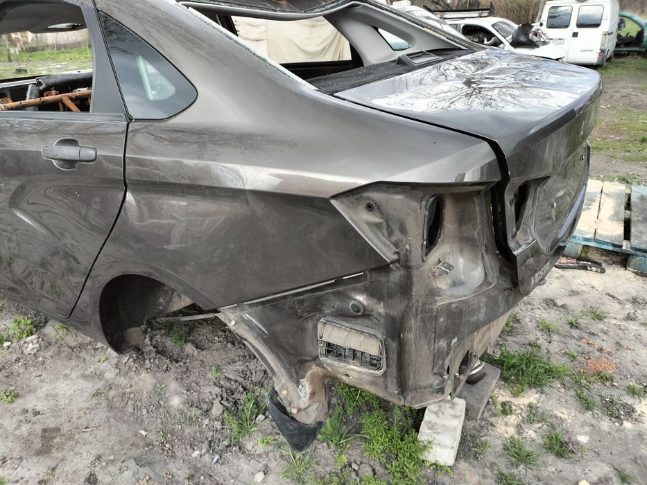 Задня частина кузова LADA Vesta 2180