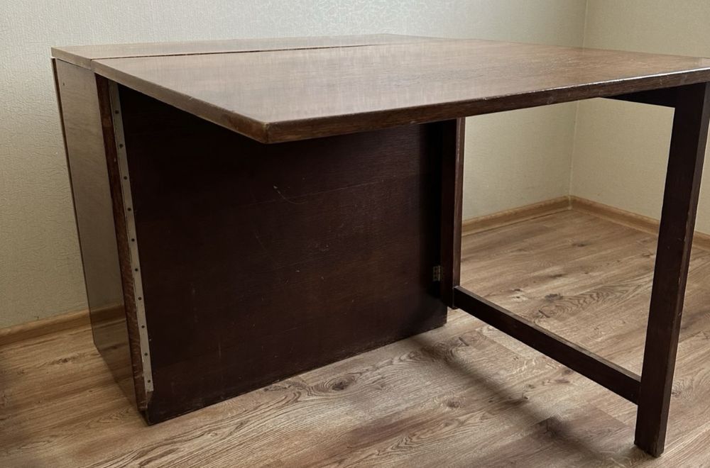 Продам стол тумба