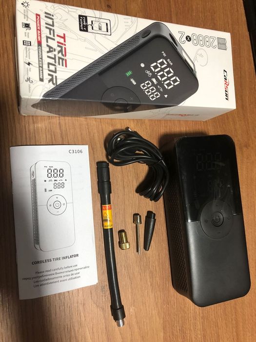 Портативний компресор, PowerBank, ліхтар.