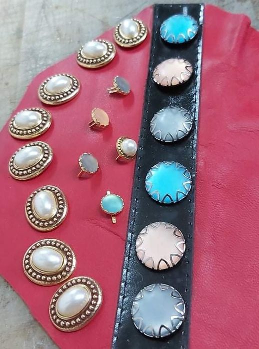 Adornos, molas imã,  fivelas,