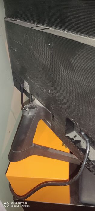 Monitor Samsung 24" T37F LED uszkodzony. Działa!