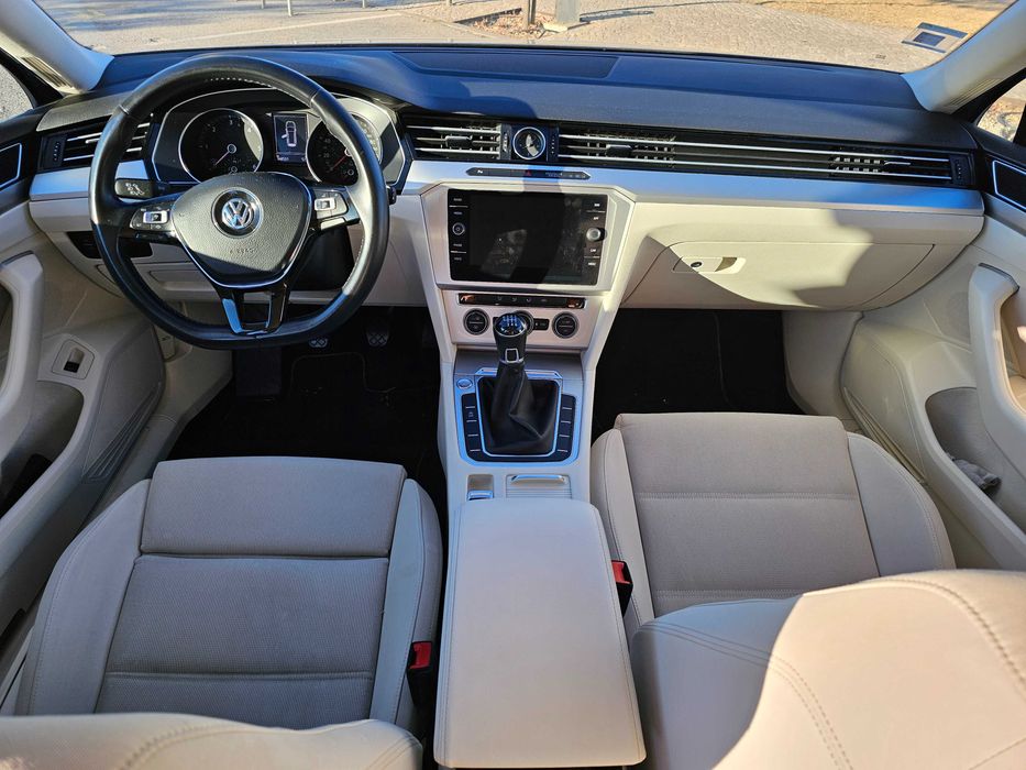 VW Passat Variant TDI Confort Line 2019 URGENTE