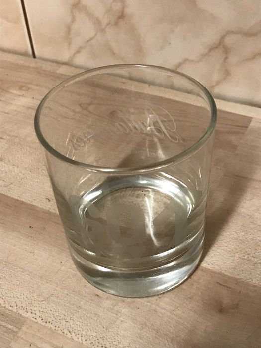 Szklanka z logo Ballantine's