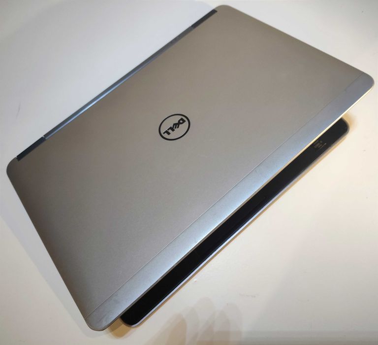 Portátil Dell i5