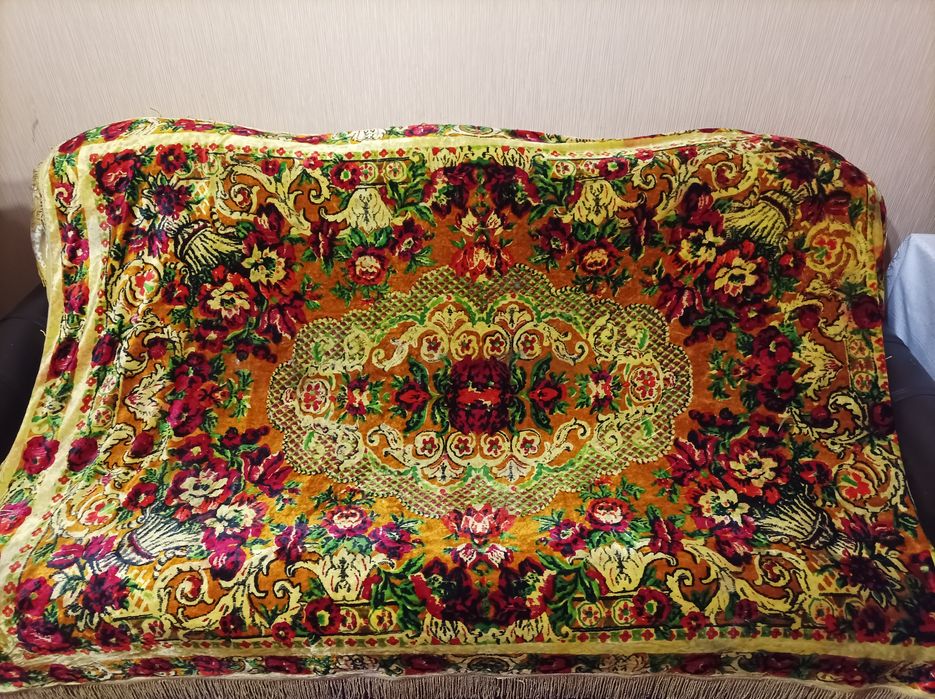 Покривало плюшове