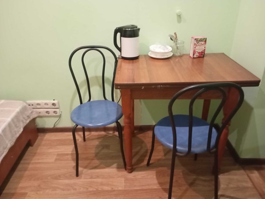 Кімната поруч з метро Вокзальна