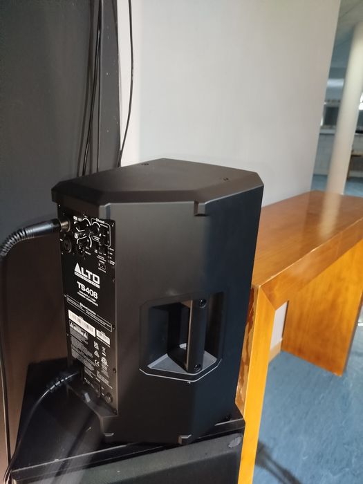 Caixa de som profissional