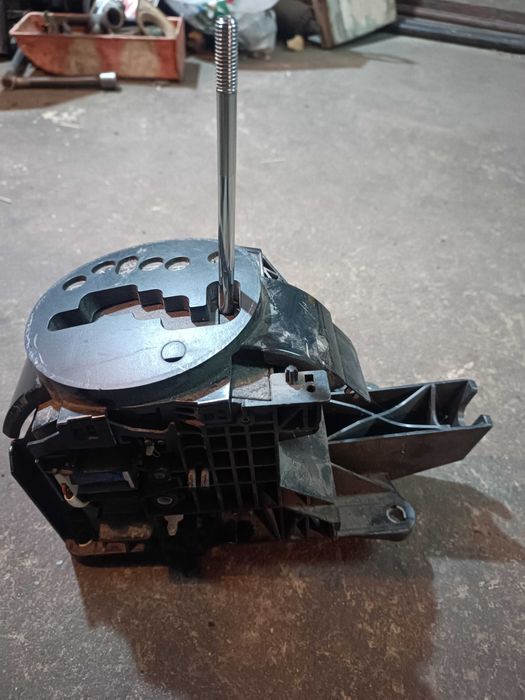 продам кулису переключення акпп на сузуки сх-4 2010 року