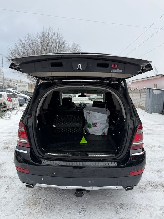 Mercedes GL 7 місць повний привід газ бенз гільзован в чудовому стані