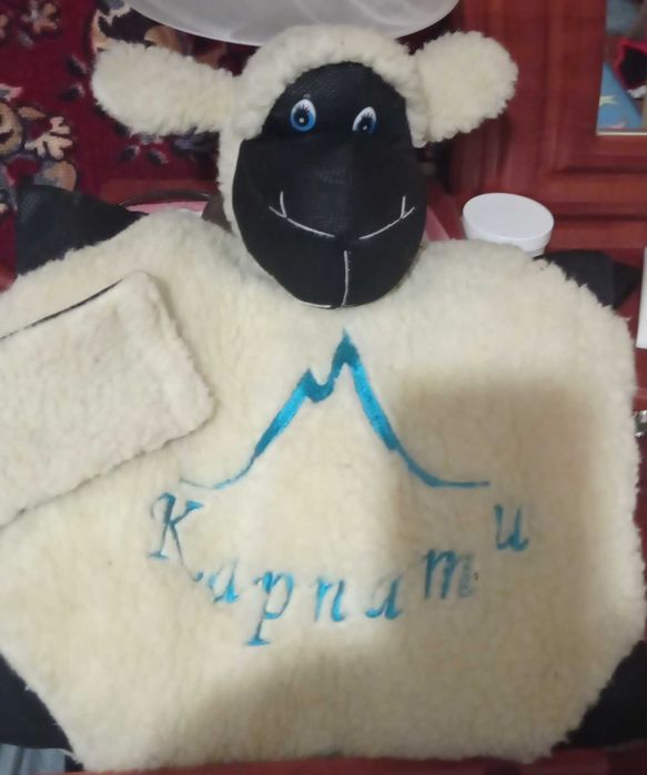 Подушка, іграшка, баранчик Шон, сувенір із Карпат